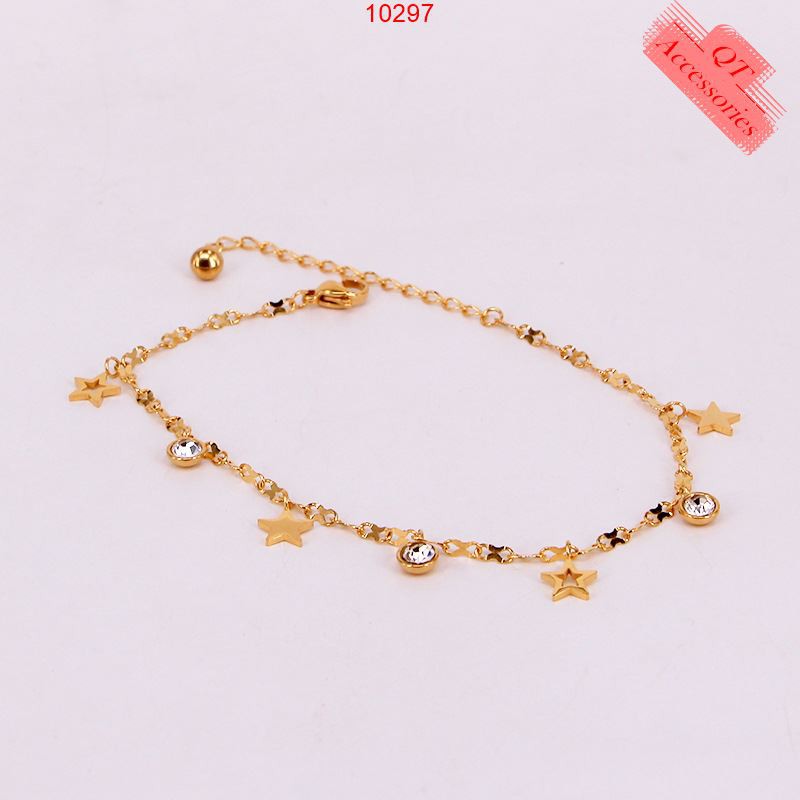 Lắc chân titan mạ vàng 99k sao và đá siêu bền màu