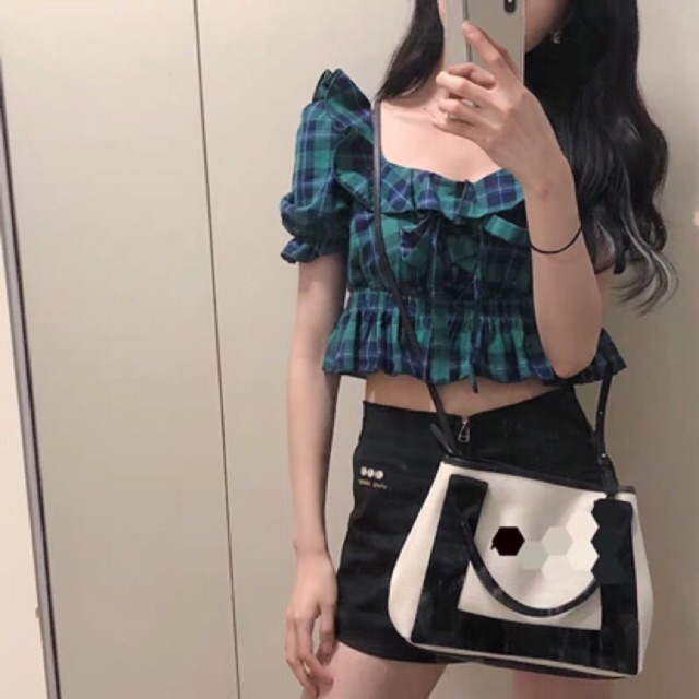 Áo croptop kẻ caro bo chun