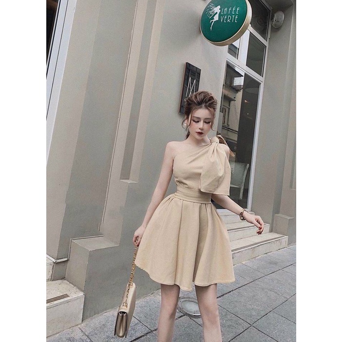 đầm von lụa xòe bo eo kiểu khoét vai cột dây nơ