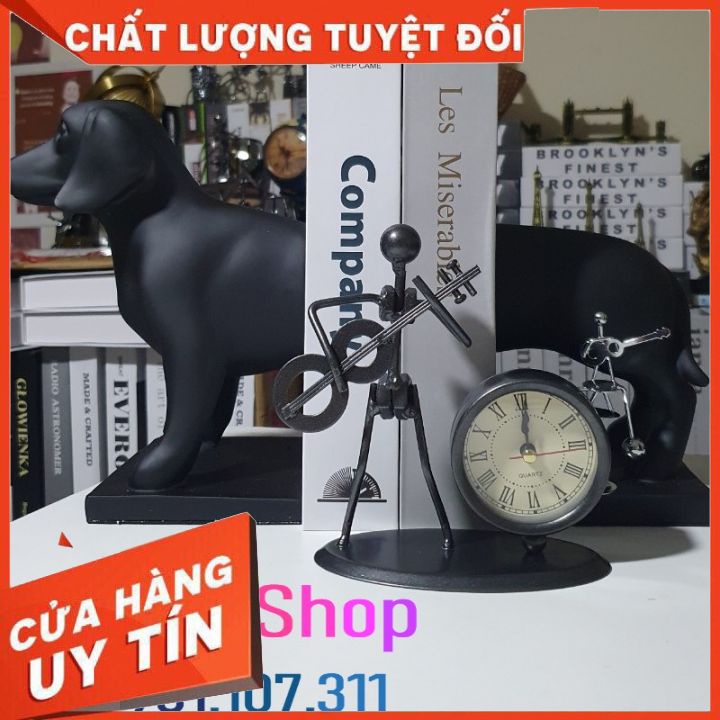 Đồng hồ để bàn sáng tạo. Trang trí để bàn phiên bản nghệ sỹ guitar kết hợp đồng hồ đồ độc đáo. Quà tặng ý nghĩa.