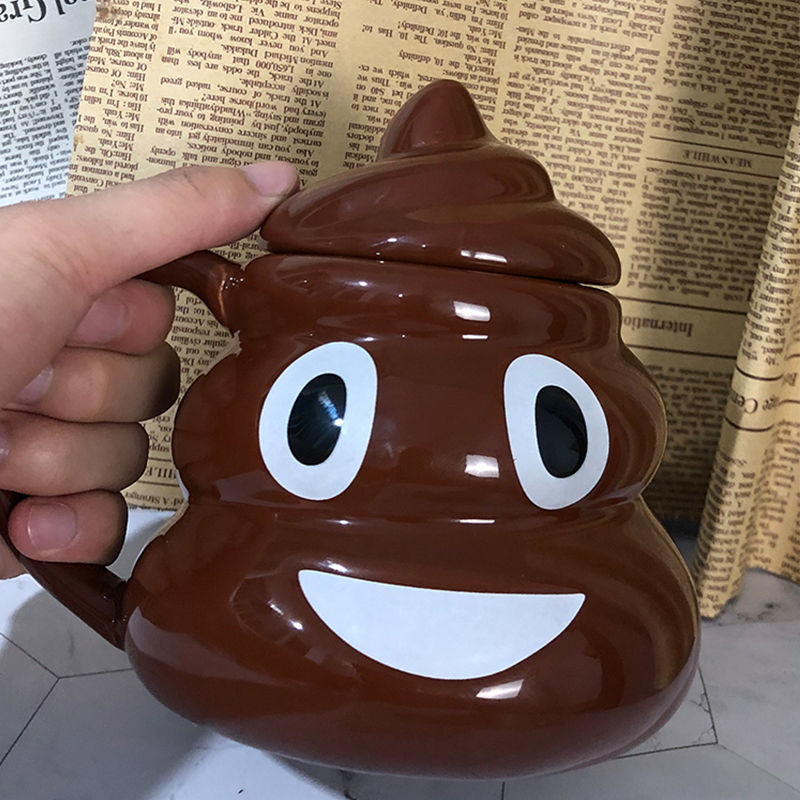 Cốc sứ họa tiết cục phân 3D vui nhộn dùng trang trí nhà tặng quà cho trẻ em