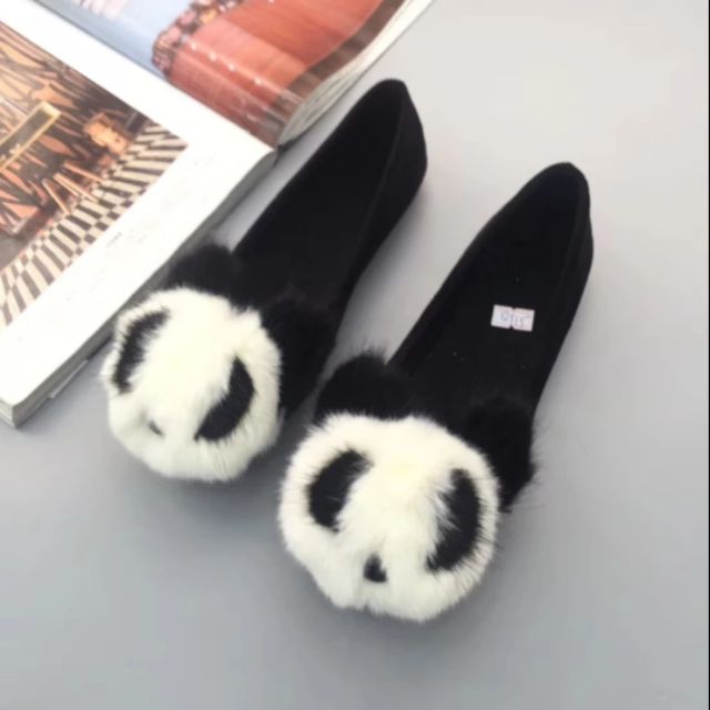 Giày của bé