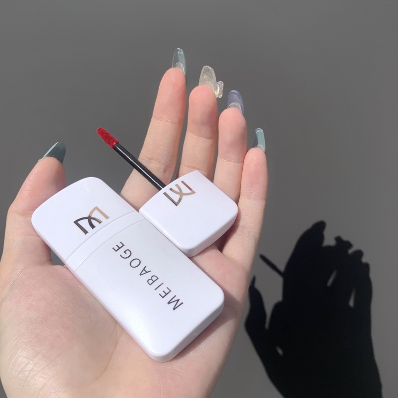 [Hàng mới về] Son môi dạng kem lì Meibaoge hỗ trợ dưỡng ẩm không phai màu tiện lợi