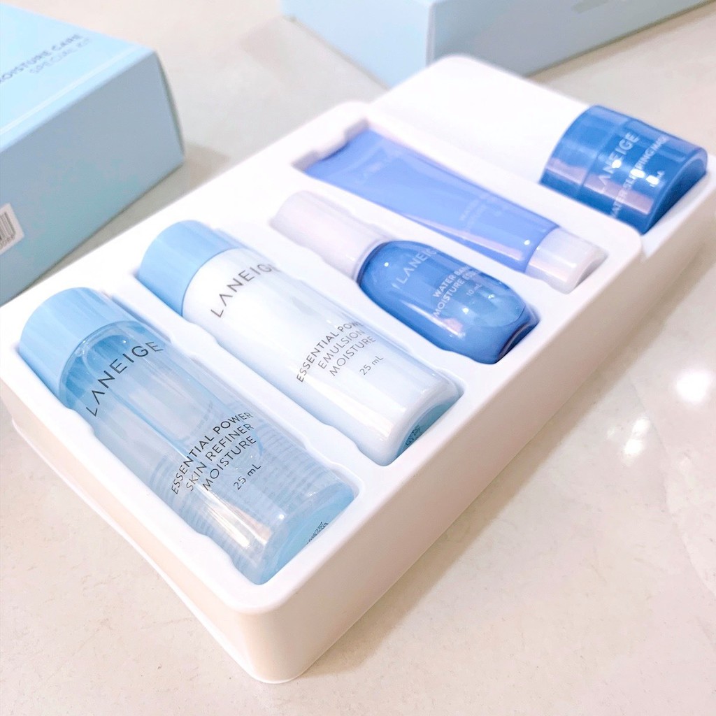 Bộ Dưỡng Ẩm, Cấp Nước Basic Moisture Care Special Kit