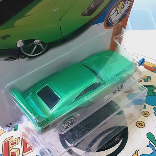 Xe Mô Hình Hot Wheels Dodge Charger Daytona 2