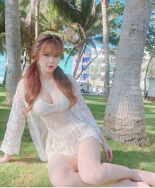 Set bikini len tua rua che bụng