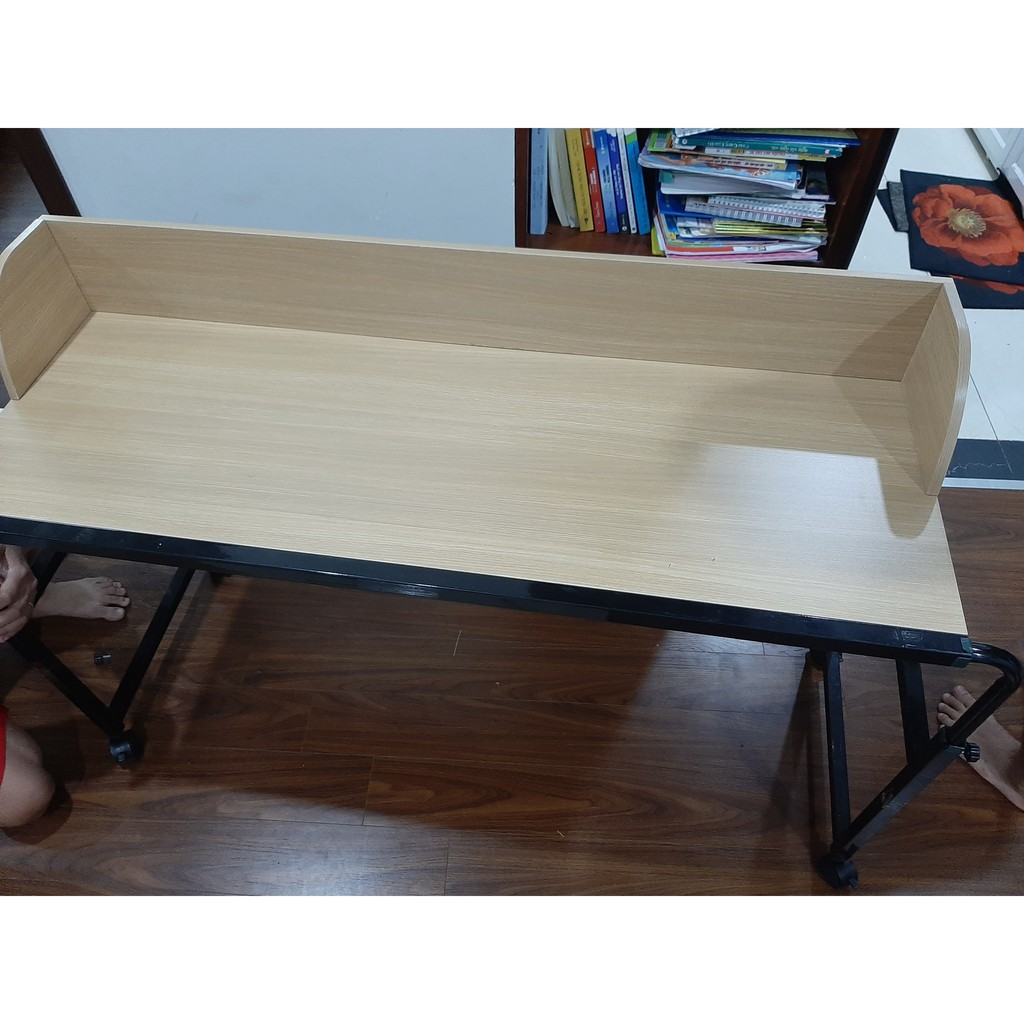 Bàn Làm Việc Giường Có Bánh Xe♥️ KÍCH THƯỚC 120*40cm♥️ Có 2 Màu Nâu Và Kem Sáng - Siêu Tiện Lợi