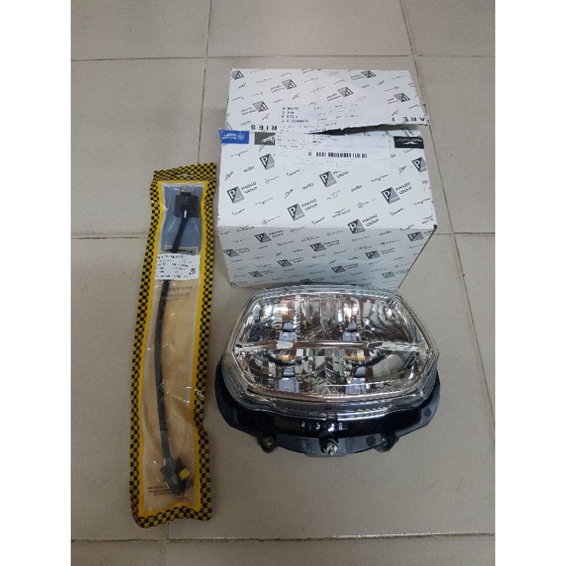 pha led 2 tầng , gắn cho vespa sprint , tăng vẻ đẹp và độ sáng hơn , về lắp như zin cho vespa sprint