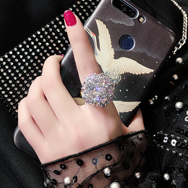 Nhẫn kim loại đính đá sang trọng cho nữ