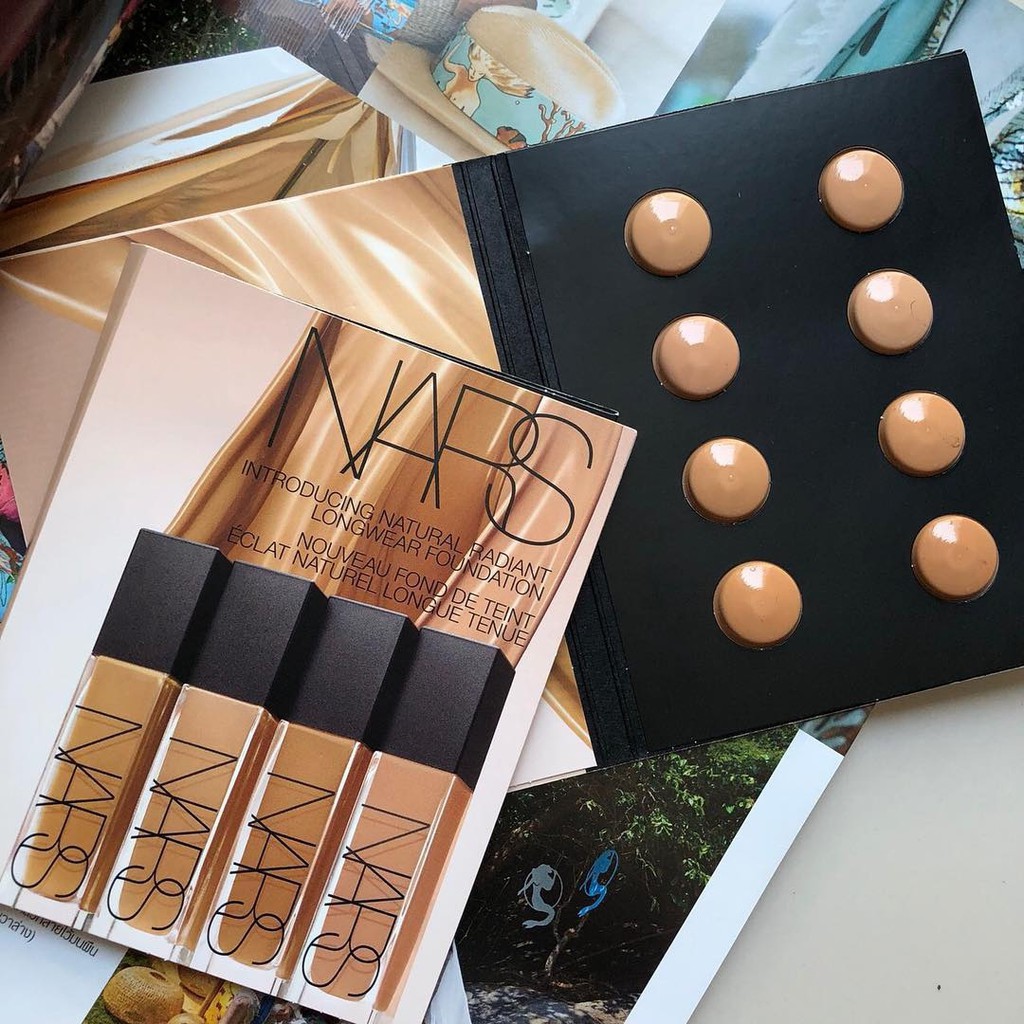 Kem nền Nars Natural Radiant Longwear Foundation