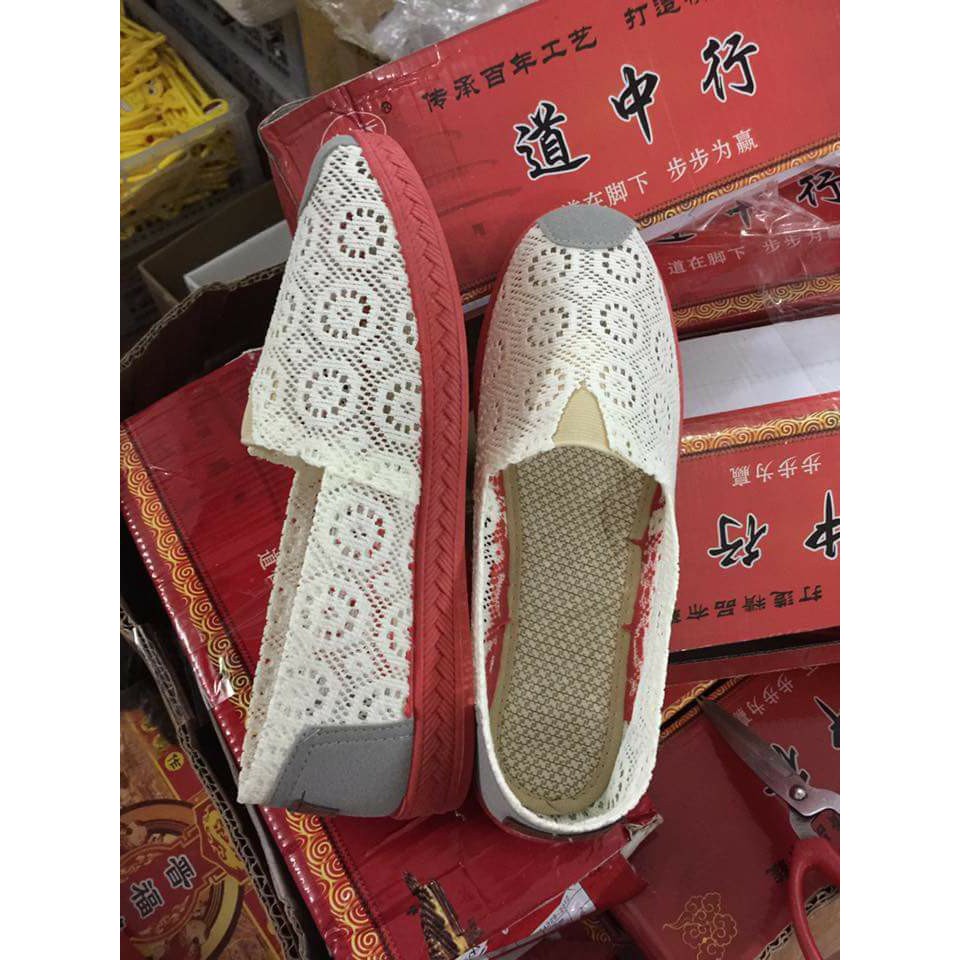 15 đôi giày ren nữ