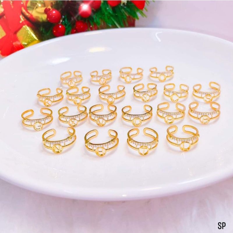 NHẪN CHỮ CÁI BẠC TA XI VÀNG