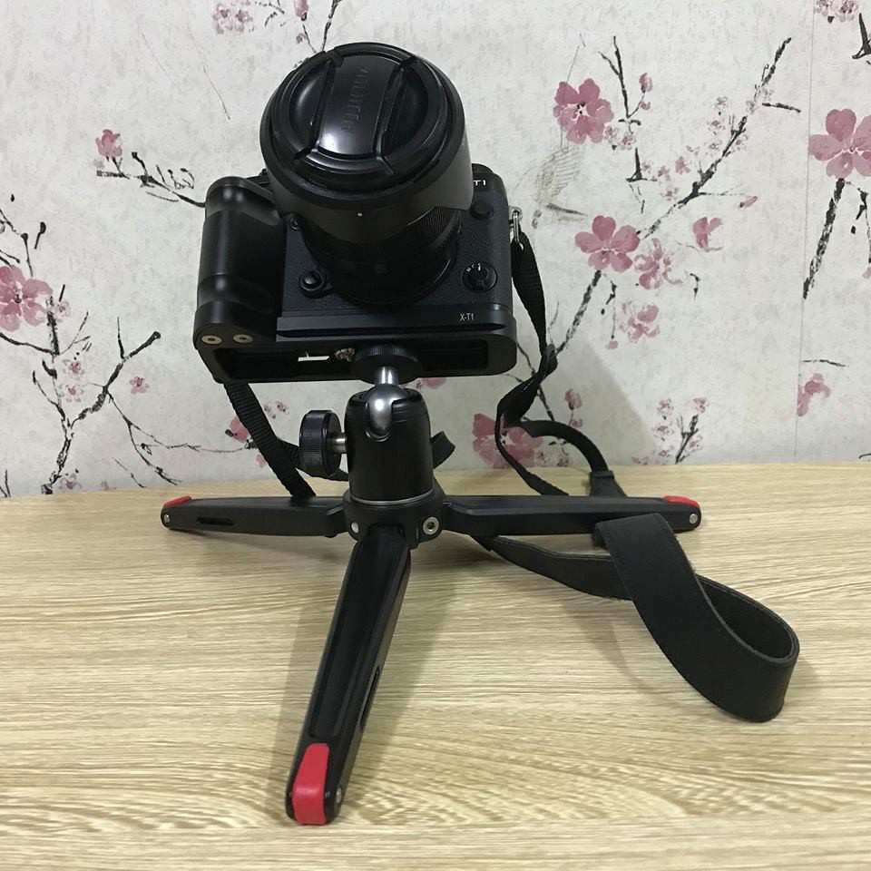 Chân máy ảnh tripod - QMini