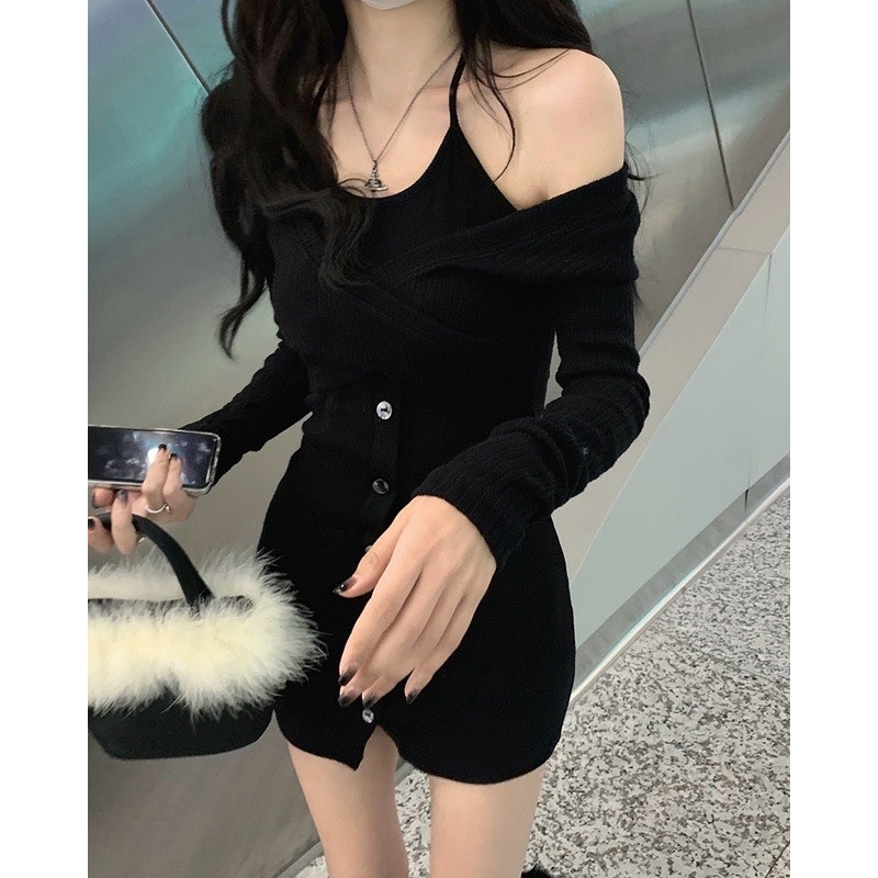 đầm yếm trễ vai nút - CarotShop