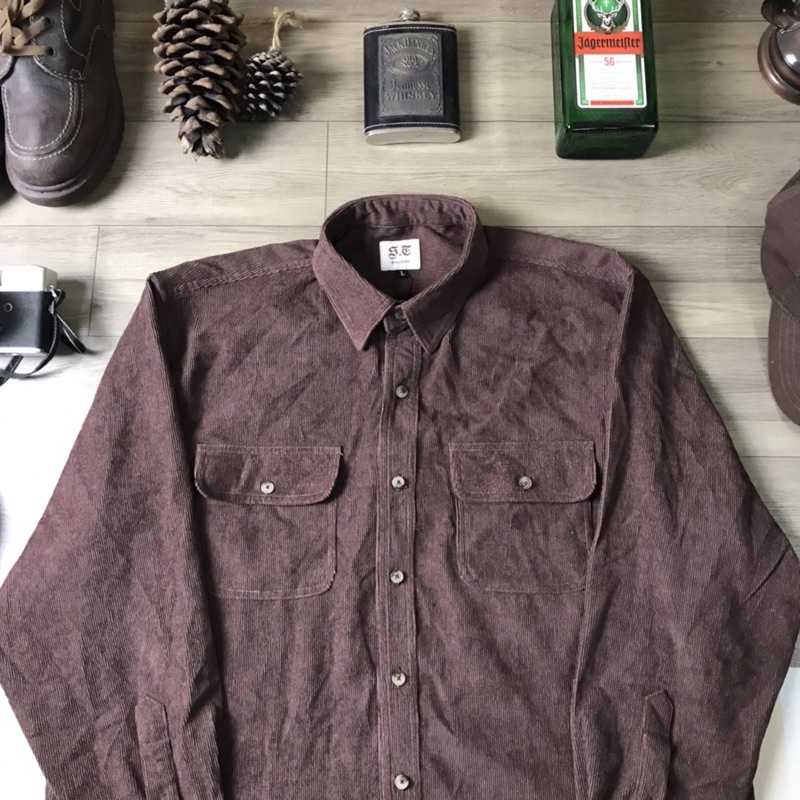 Áo sơ mi nhung tăm unisex S.T màu nâu đất, vintage, retro, bụi bặm