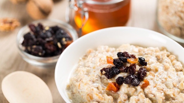 MIX HOA QUẢ SẤY nhập khẩu (500g) (Mơ sấy, Nho Chile, Nam việt quất) | BigBuy360 - bigbuy360.vn