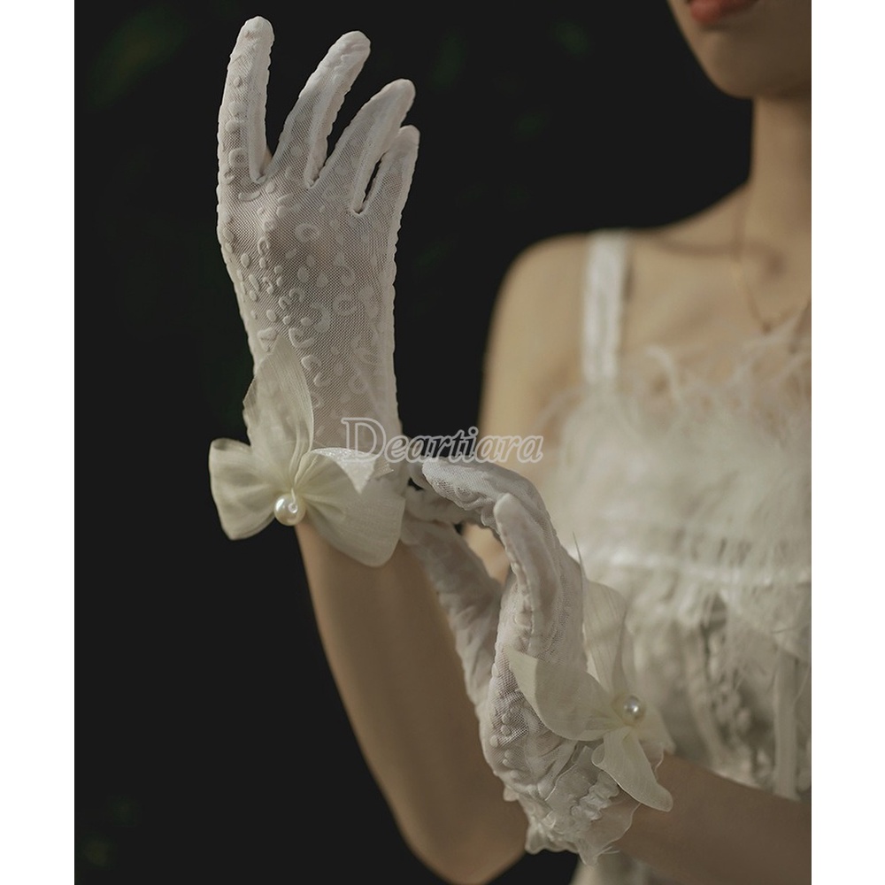 Đôi găng tay đính nơ ngọc trai nhân tạo cho cô dâu