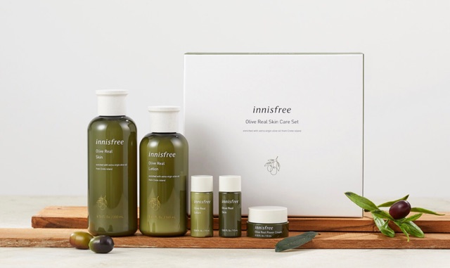 BỘ SẢN PHẨM DƯỠNG DA TỪ OLIU INNISREE OLIVE REAL LINE