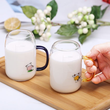 Cốc thủy tinh uống nước có tay cầm chịu nhiệt thiết kế sáng tạo