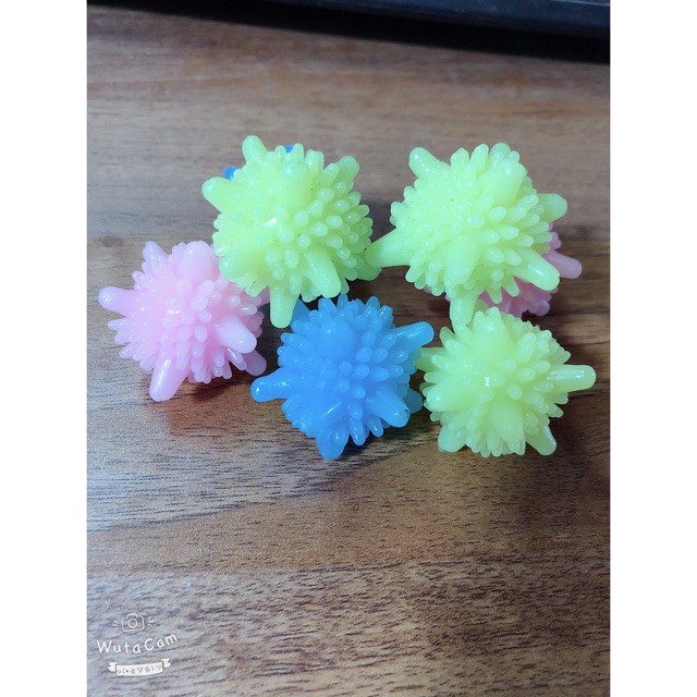 Quả cầu gai hỗ trợ giặt trong máy giặt(1 quả)