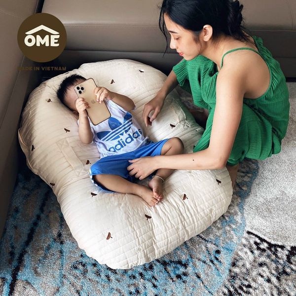 Gối Chống Trào Ngược SIZE TO OME, MONONA Chính Hãng Chần Bông Vỏ Họa Tiết Thêu Cho Bé Từ Sơ Sinh