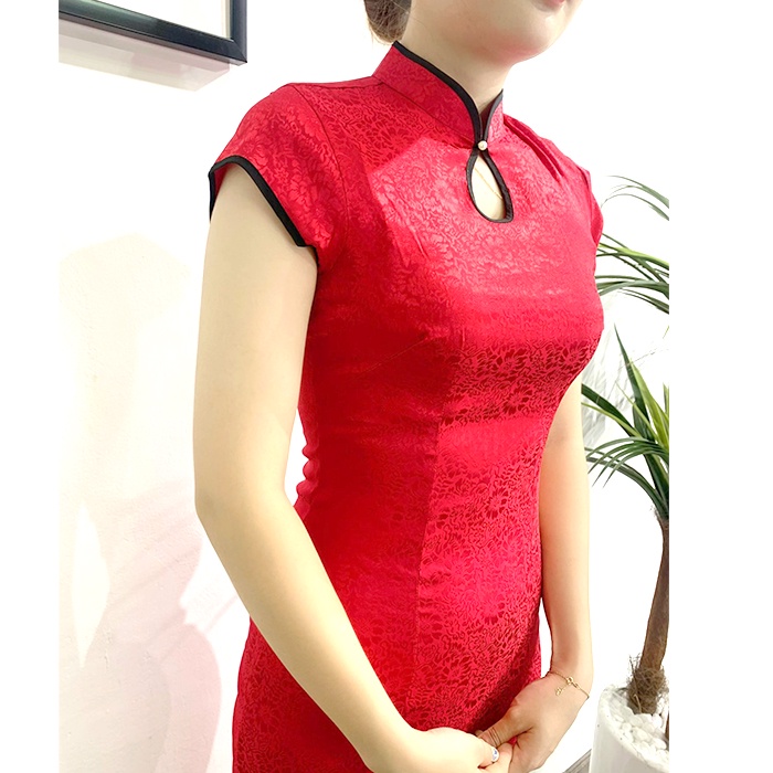 Sườn xám trung niên hiện đại chất liệu Gấm Thái Tuấn trẻ trung cao cấp tinh tế cao cấp sang trọng