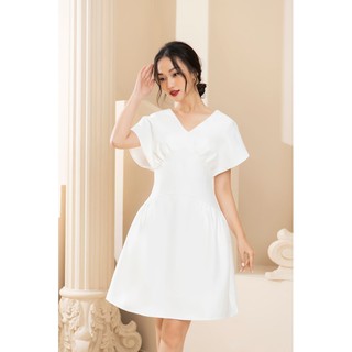 Đầm xòe nữ MIARA cổ chữ V, thiết kế vai cánh dơi, tùng xếp nếp cực đep, màu trắng sang trọng DT53