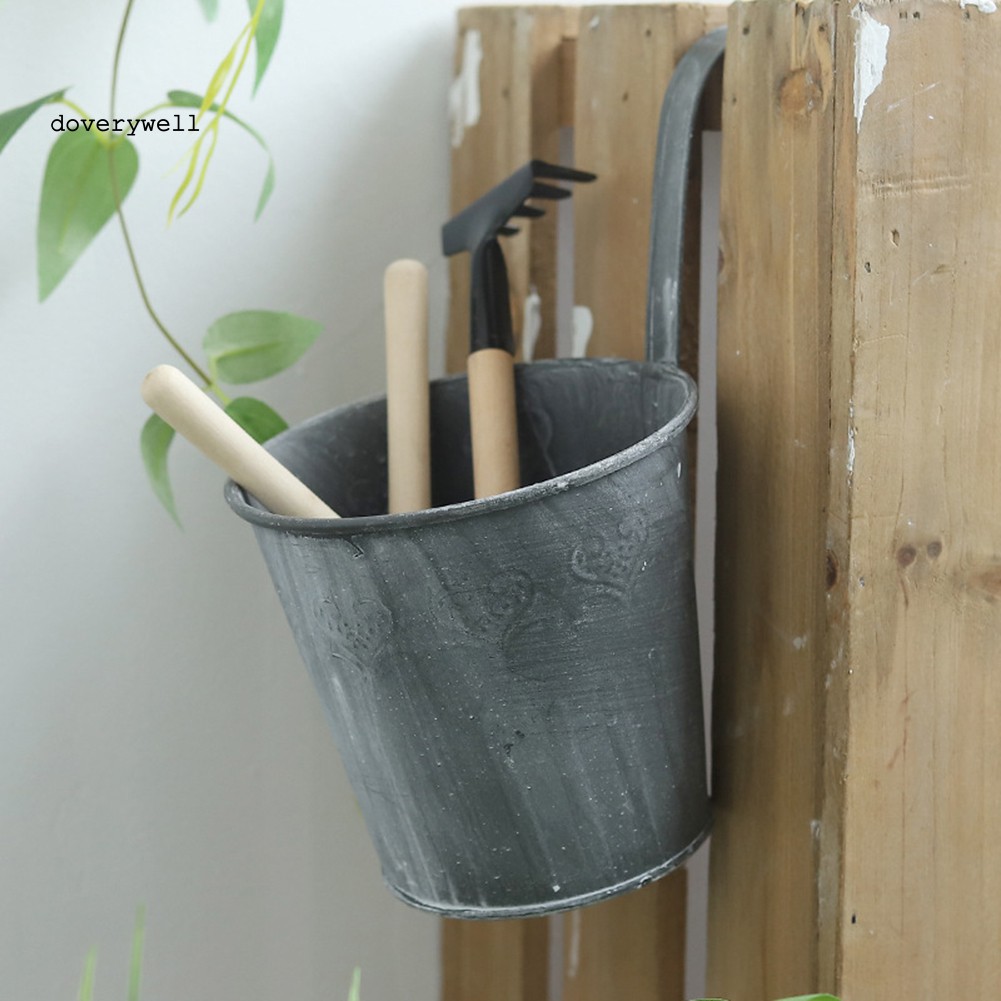 Chậu hoa treo trang trí ban công bằng sắt phong cách cổ điển độc đáo