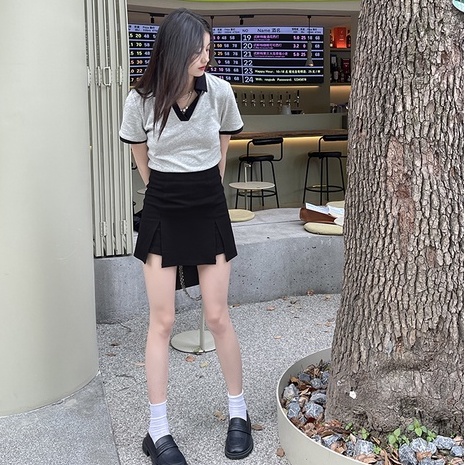 Áo thun tay ngắn cổ chữ V màu tương phản phong cách Hàn Quốc cho nữ