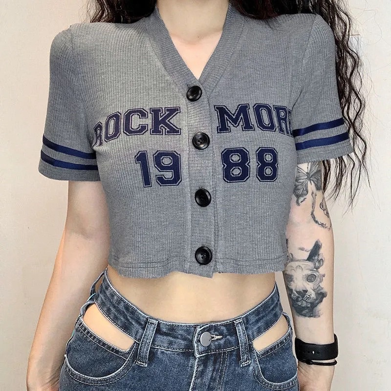 Áo Croptop Nữ Cổ V Màu Ghi Xám Số 1988 Cài Cúc Ngắn Tay Chất Tổ Ong Co Dãn Nhẹ Loại 1 Style Hàn Quốc Năng Động Cá Tính