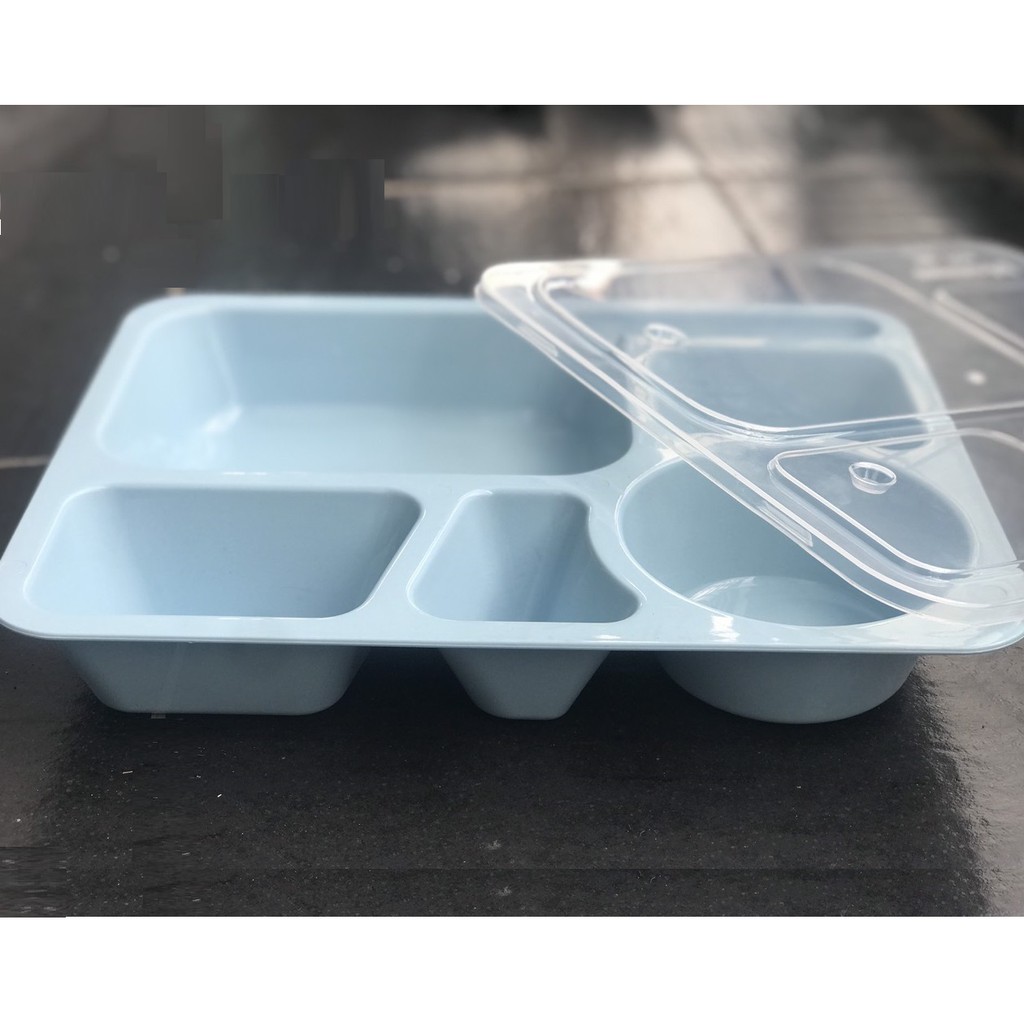 Khay cơm có nắp đậy, 5 ngăn tiện dụng màu xanh đẹp mắt, chất liệu nhựa cao cấp, an toàn cho sức khỏe