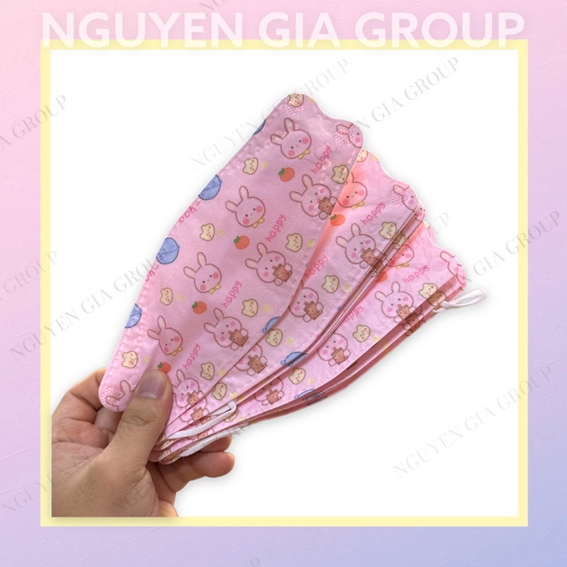 1 cái khẩu trang KF94 nội địa trung loại tốt, mịn ko ngứa da, quai mềm  ko đau tai Nguyễn Gia group cao đạt Q5