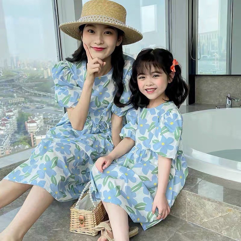 vải thô cotton mịn mát hoa hoạt hình to may váy,bộ cho mẹ và bé