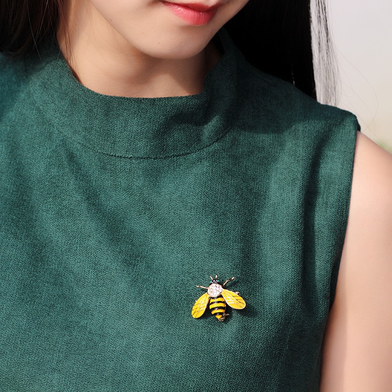 Huy Hiệu Cài Áo Hình Chú Ong Nhỏ Dễ Thương