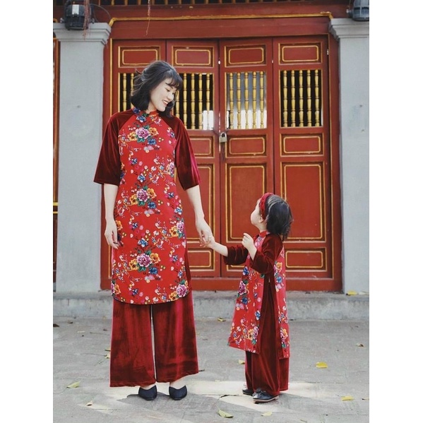 Váy cách tân hoa nhung cho bé