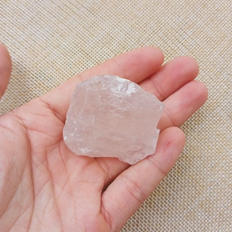 Đá thanh tẩy thach anh hồng nhạt chất kính