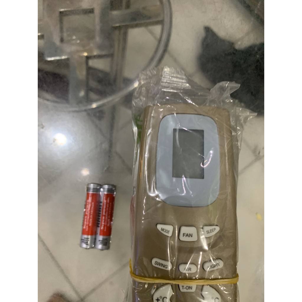 Điều khiển điều hoà GREE (Xám)