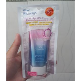 Chống nắng sunplay Tone Up UV Essence 50g
