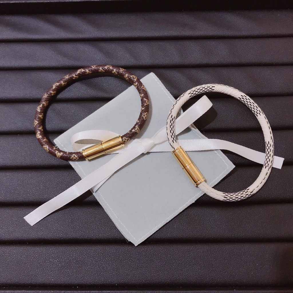 Vòng Tay Louis Vuitton Thép Titan Thiết Kế Đơn Giản Sang Trọng Cho Nữ