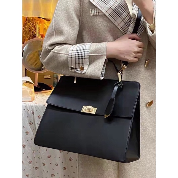 Túi xách tay đeo chéo đeo vai da cỡ lớn đi học đi làm khoá vàng sang trọng 2022