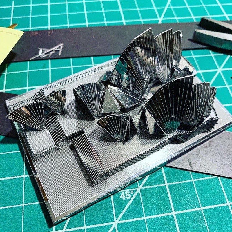 Mô Hình 3D Kim Loại Nhà Hát Con Sò