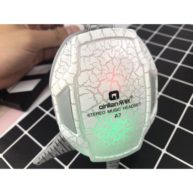 Tai nghe Qiulian A7 có đèn LED đổi màu đẹp, bền chuyên GAME Chống Ồn, Bass Cực Mạnh chất lượng cao giá siêu rẻ.