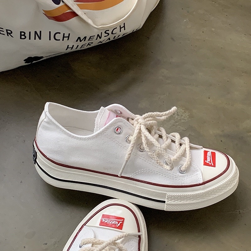 Giày Cổ Thấp Dây Dù Màu Pastel Có Tag Chữ