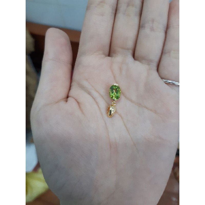 Mặt dây chuyền peridot bọc v.àng 14k của PNJ