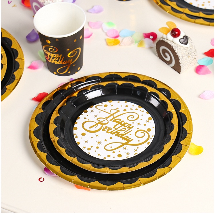 Bộ dụng cụ bàn ăn dùng một lần cho tiệc sinh nhật