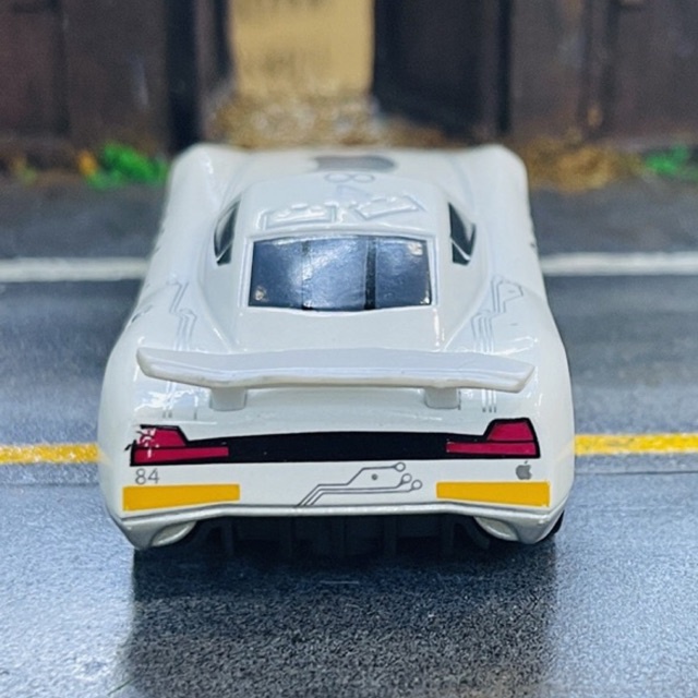 Hobby Store xe mô hình Tomica Disney Pixars Cars Mac iCar