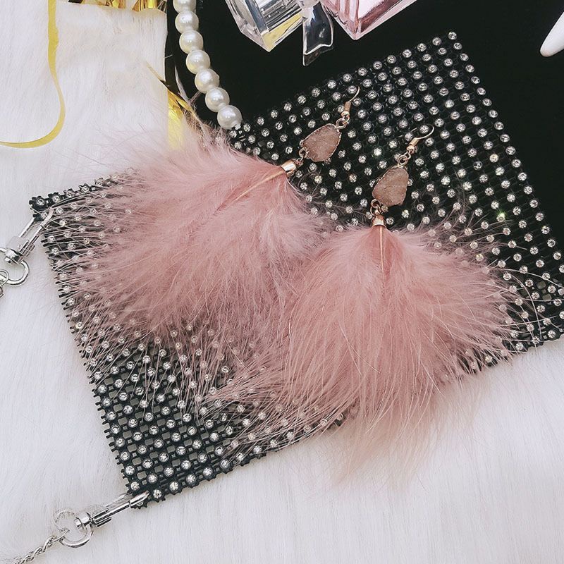 Khuyên tai dáng dài đính lông vũ màu hồng thời trang cho nữ