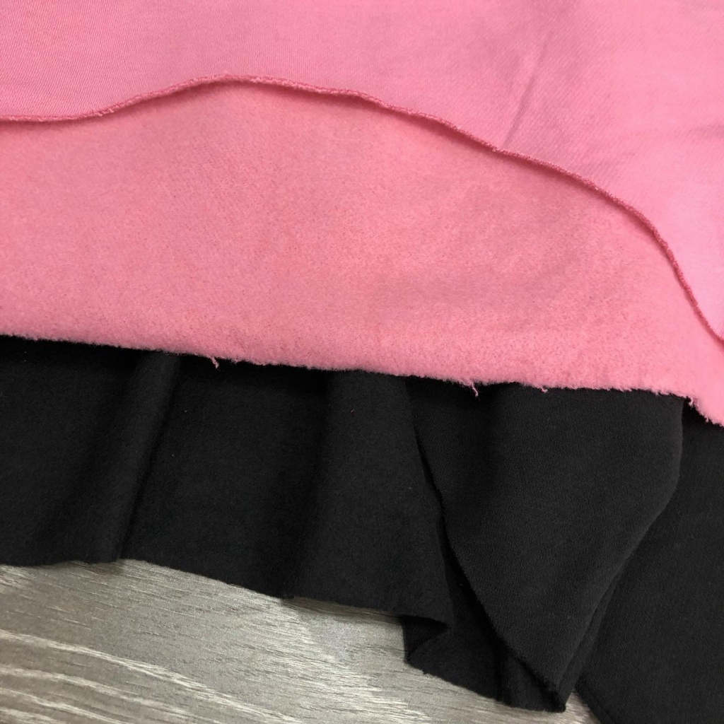 Áo Hobbs crop hở ngực tay dài