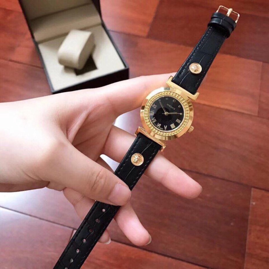 Đồng hồ nữ Versace dây da mã Vs1893 tinh tế sang trọng lôi cuốn