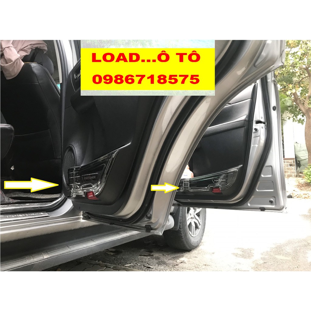 Bộ Ốp Tapli Cánh Cửa Toyota Fortuner 2017-2020,2021 Vân Titan Cao Cấp